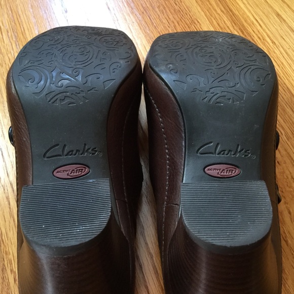 Clark’s Artisan Collection Passion Brown Heels - Picture 12 of 16